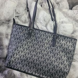 Michael kors med/large bag